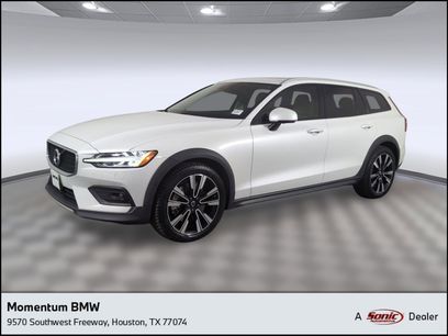 Used 2022 Volvo V60 T5 Cross Country w/ Advanced Package