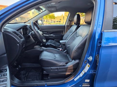 Used 2018 Mitsubishi Outlander Sport SEL FWD image 31
