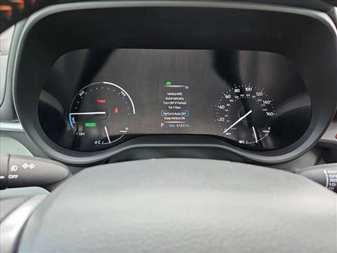 Used 2023 Toyota Sienna XSE image 11