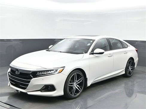 Certified 2022 Honda Accord Touring image 1