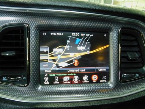 Used 2015 Dodge Challenger SRT Hellcat image 10