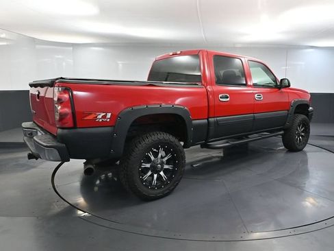 Used 2006 Chevrolet Silverado 1500 LT w/ Light Duty Power Package AWD/4WD image 4