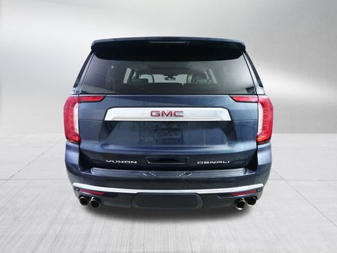 Used 2022 GMC Yukon XL Denali image 6