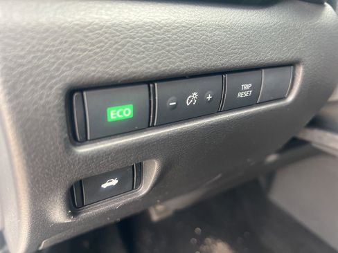 Used 2023 Nissan Sentra SV w/ Trunk Package image 45