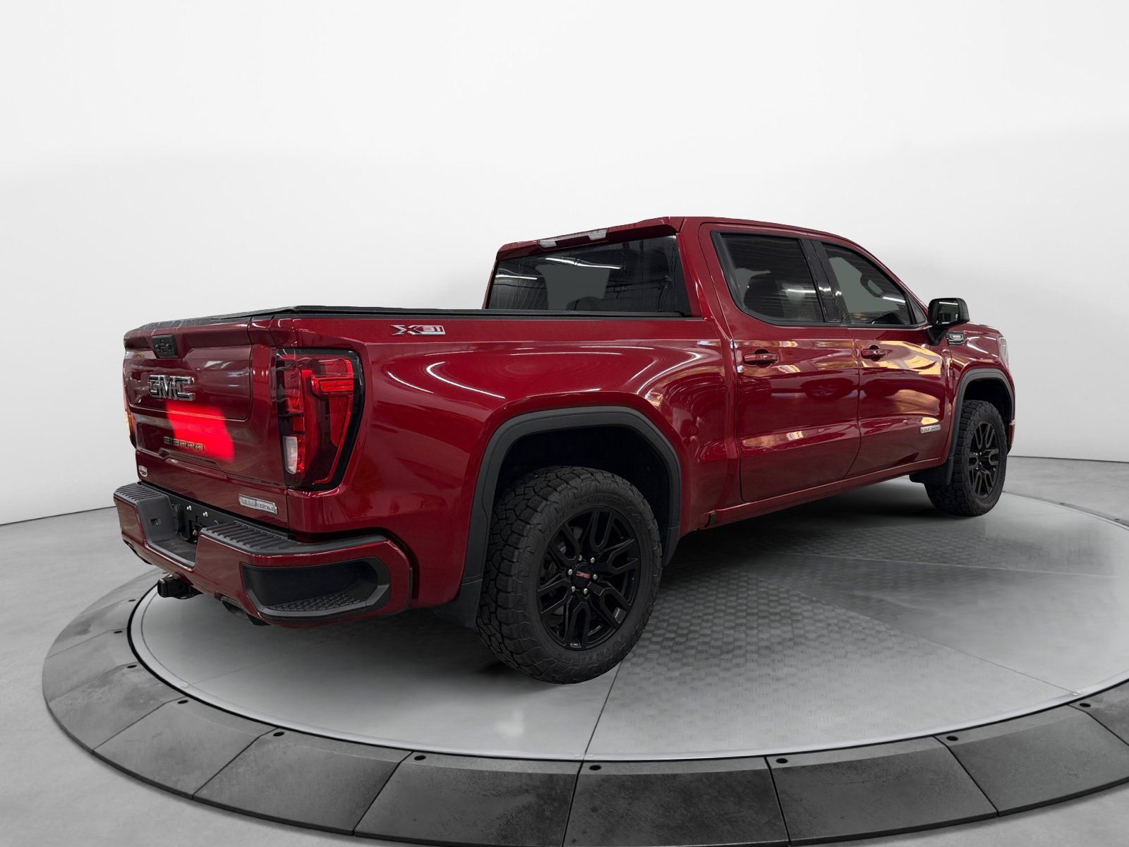 Used 2022 GMC Sierra 1500 Elevation AWD/4WD image 5
