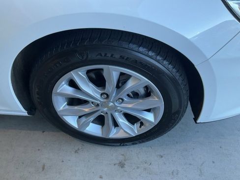 Used 2024 Chevrolet Malibu LT image 26