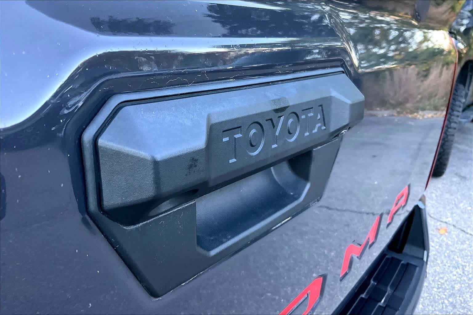 Used 2024 Toyota Tacoma TRD Off-Road w/ TRD Off Road Premium Package AWD/4WD image 29