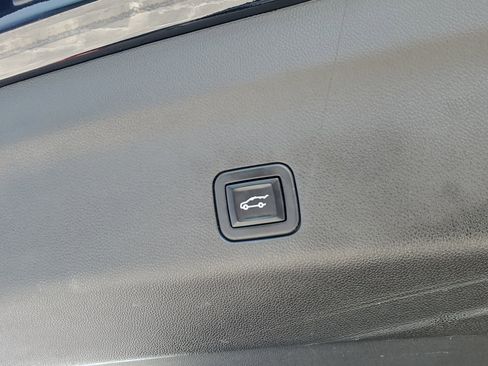 Used 2022 GMC Yukon Denali image 11