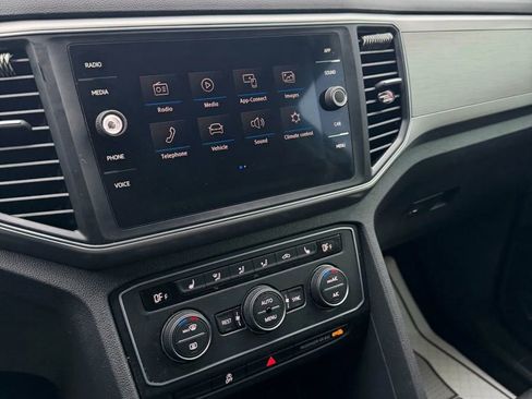 Used 2019 Volkswagen Atlas SE image 18