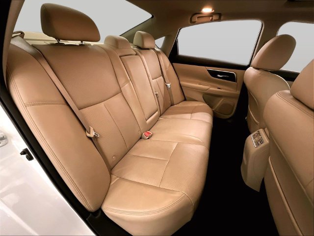 Used 2016 Nissan Altima 2.5 SL w/ 2.5 Technology Package FWD image 26