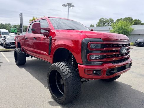 Used 2024 Ford F250 Platinum AWD/4WD image 3