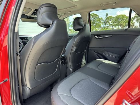 New 2026 Kia Niro FWD image 13