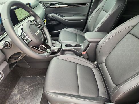New 2026 Kia Seltos EX image 9