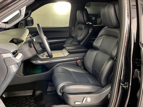 Used 2026 Lincoln Navigator Reserve w/ Jet Appearance Package AWD/4WD image 34