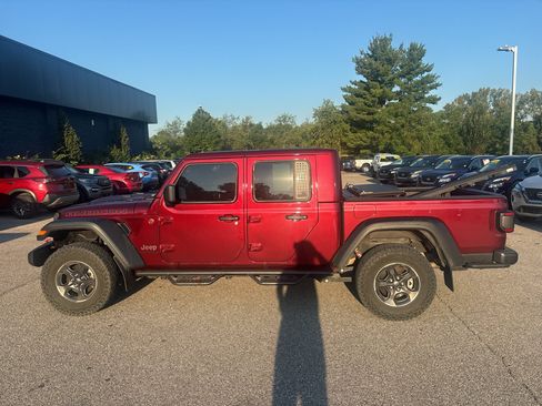 Used 2021 Jeep Gladiator Rubicon AWD/4WD image 3