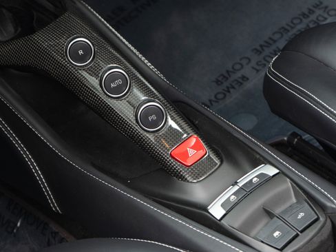 Used 2018 Ferrari 488 Spider image 30