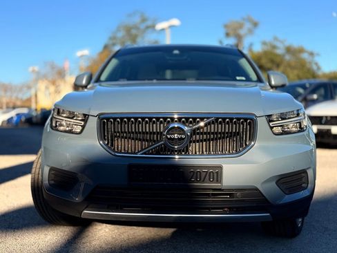 Used 2020 Volvo XC40 T5 Momentum w/ Protection Package Premier image 10