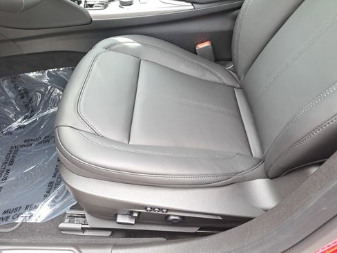 New 2025 Alfa Romeo Giulia AWD w/ Driving Assist Package image 29