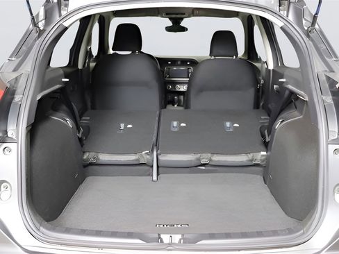 Used 2023 Nissan Kicks S image 11