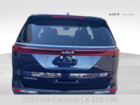 Certified 2023 Kia Carnival LX image 7