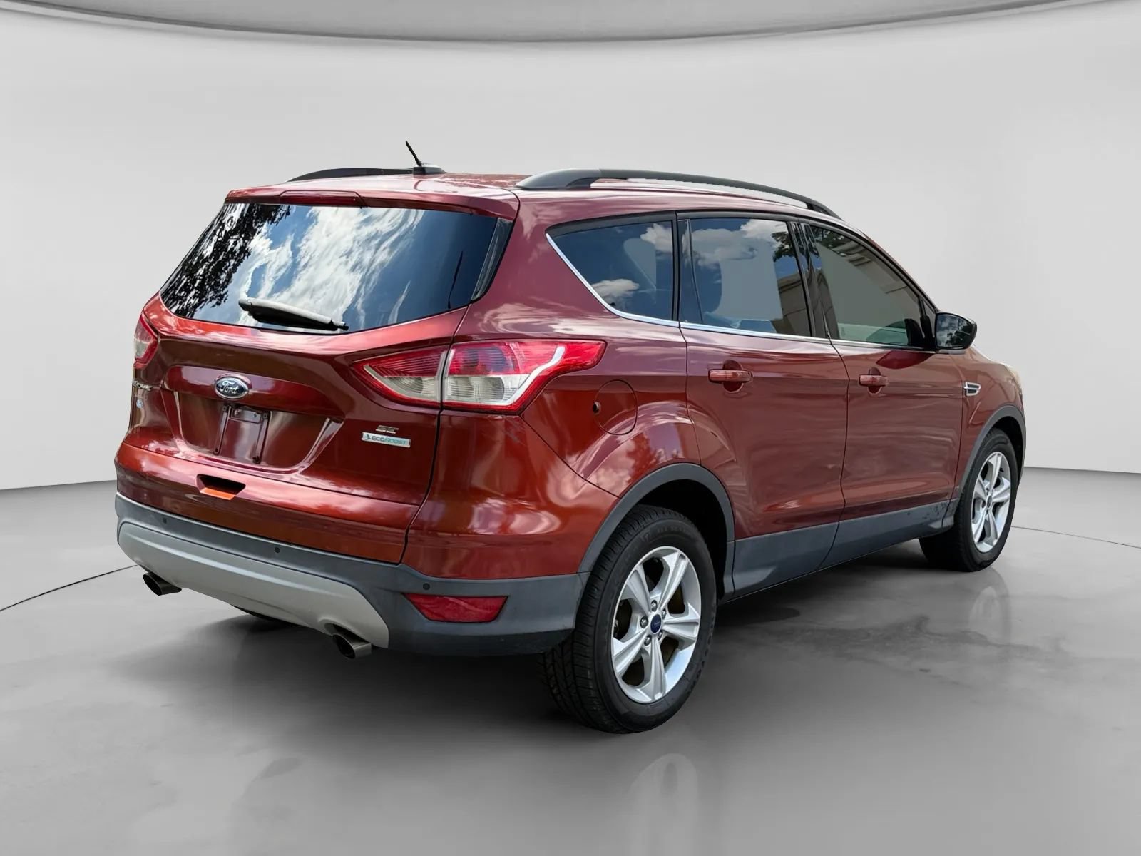 Used 2016 Ford Escape SE w/ Equipment Group 201A FWD image 5