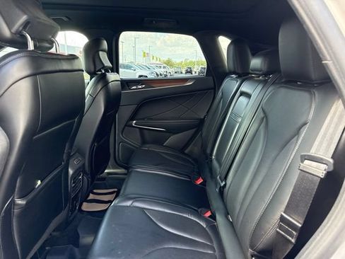 Used 2019 Lincoln MKC Reserve w/ MKC Climate Package AWD/4WD image 9