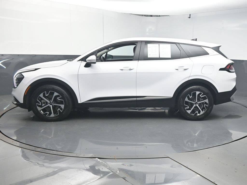 Used 2025 Kia Sportage EX FWD image 5