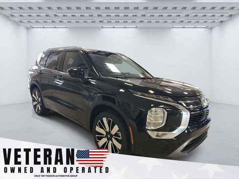 New 2026 Mitsubishi Outlander SEL image 1