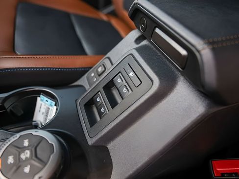 Used 2024 Ford Bronco Outer Banks AWD/4WD image 23