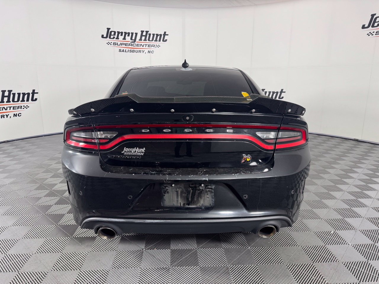 Used 2019 Dodge Charger Scat Pack w/ Technology Group RWD image 10