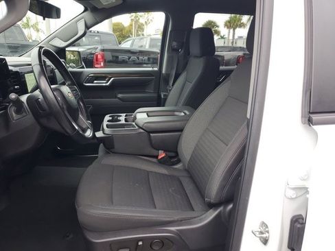 Used 2025 Chevrolet Silverado 1500 LT image 23