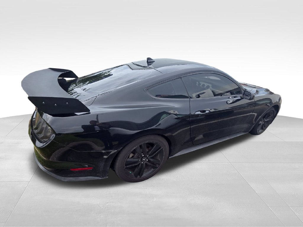 Used 2020 Ford Mustang Coupe w/ Equipment Group 101A RWD image 5
