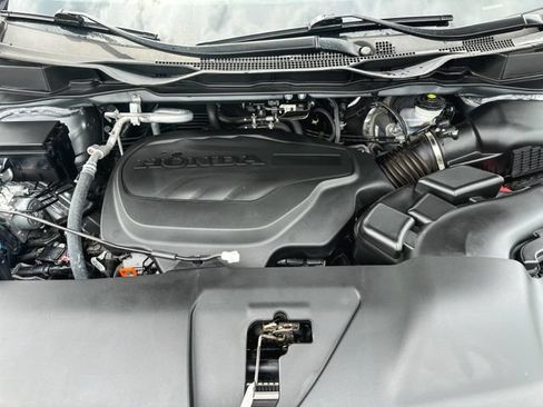 Used 2025 Honda Odyssey Touring image 12