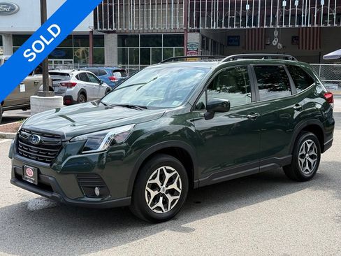 Used 2023 Subaru Forester Premium AWD/4WD image 4