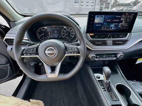 New 2026 Nissan Altima 2.5 SR w/ SR Midnight Edition Package FWD image 10