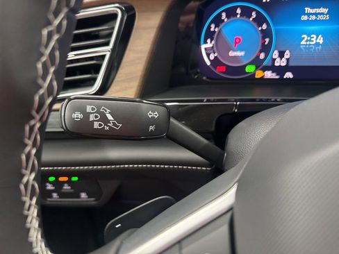 New 2026 Volkswagen Atlas SE image 18