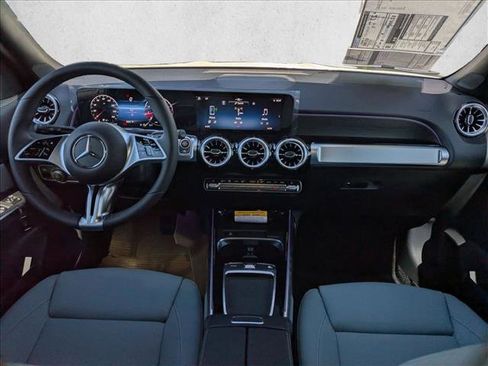 New 2026 Mercedes-Benz GLB 250 4MATIC image 16