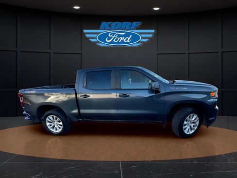 Used 2020 Chevrolet Silverado 1500 Custom w/ Custom Value Package image 6