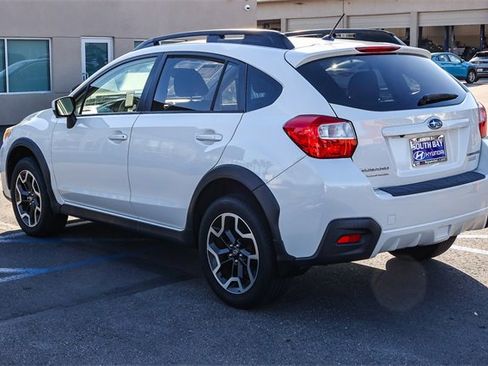 Used 2016 Subaru Crosstrek 2.0i Premium w/ Moonroof Package image 4
