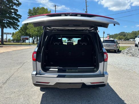 Used 2020 Lincoln Navigator Reserve RWD image 17