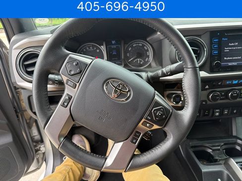 Used 2018 Toyota Tacoma Limited RWD image 18