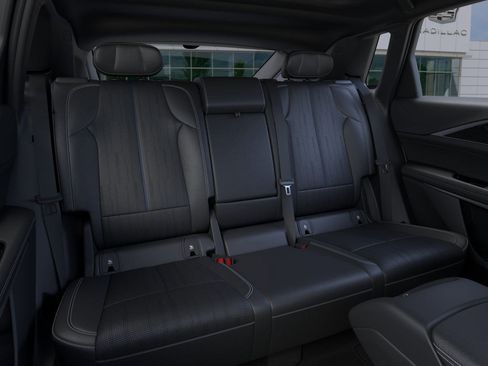 New 2025 Cadillac Lyriq Luxury image 17