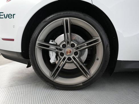 Used 2022 Porsche Taycan 4S image 20