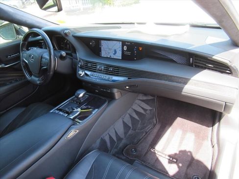 Used 2019 Lexus LS 500 image 8