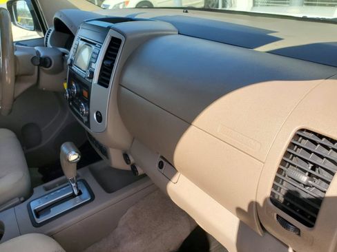 Used 2016 Nissan Frontier SV w/ SV Value Truck Package RWD image 40
