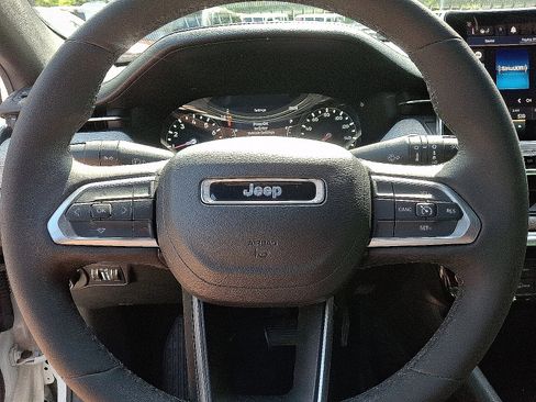 Certified 2023 Jeep Compass Latitude AWD/4WD image 19