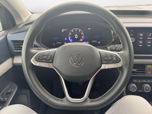 Certified 2023 Volkswagen Taos SE AWD/4WD image 10