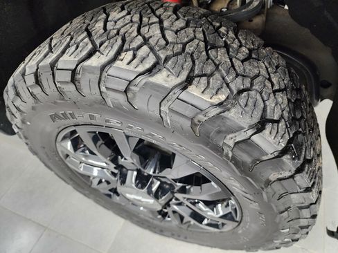 Used 2025 Chevrolet Silverado 2500 LT w/ Trail Boss Package image 3