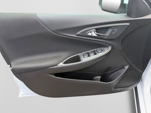 Used 2025 Chevrolet Malibu LT FWD image 14