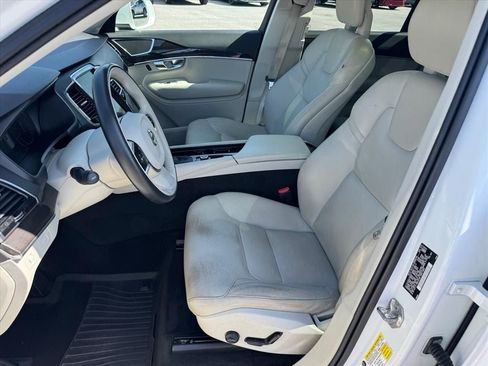 Used 2018 Volvo XC90 T6 Momentum w/ Convenience Package AWD/4WD image 9
